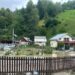 Arhiepiscopia Sucevei și Rădăuților continuă sprijinul pentru zonele Broșteni și Cotârgași greu încercate de inundații