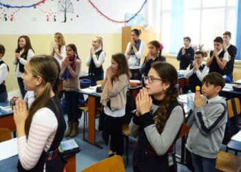 Două manuale de religie ortodoxă au obținut premii la nivel național