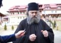 VIDEO: A primit timp de la Dumnezeu – părintele Mitrofan, interviu de dragul Sfinților Paisie și Cleopa
