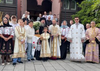 Episcopul Macarie a botezat la Ortodoxie patru suedezi
