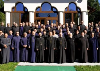 Preoții de caritate din Botoșani au participat la prima conferință națională la Păltiniș, județul Sibiu