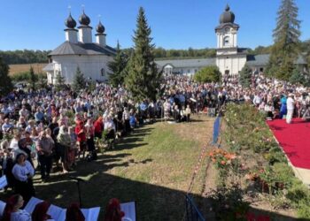 Preasfințitul Părinte Nichifor Botoșăneanul va sluji la hramul Mănăstirii Vorona