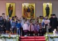 Trei familii de preoți cu mulți copii au primit distincții de vrednicie din partea IPS Teofan