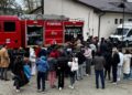 Salvatorii botoșăneni încheie săptămâna în mijlocul copiilor din Lunca și Zlătunoaia, în cadrul programului național „Școala Altfel”.