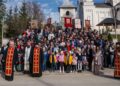 O nouă zi de procesiune cu moaștele Sfântului Mare Mucenic Ioan cel Nou de la Suceava, veghetorul spiritual neobosit al Bucovinei