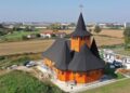 Departamentul pentru Românii de Pretutindeni sprijină construcția bisericii de lemn a parohiei din Settimo Torinese