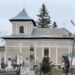 Zeci de biserici și mănăstiri îşi vor sărbători hramul „Intrarea în Biserică a Maicii Domnului”