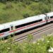 Tinerii din România pot călători gratuit cu trenul în Europa prin programul Discover EU 2025