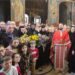 O călugăriță din Africa, care îngrijește mai mulți copii sărmani, a vizitat Biserica Pacea