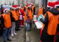 În casele familiilor numeroase din județul Botoșani a poposit Moș Crăciun cu daruri