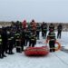 Pompierii botoșăneni s-au antrenat pentru salvarea persoanelor din ape înghețate