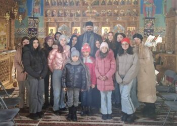 „Iubirea – ca valoare creștină în viața tinerilor”. Cateheză cu un grup de adolescente organizată la Biserica „Sf. Împărați” Dorohoi