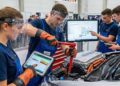 Înscrieri până pe 5 februarie la Young Car Mechanic România 2026, competiție pentru elevii din trei regiuni și pentru profesorii lor