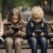 Organizația „Salvați Copiii” propune educație digitală obligatorie în școli și măsuri ferme împotriva dependenței online