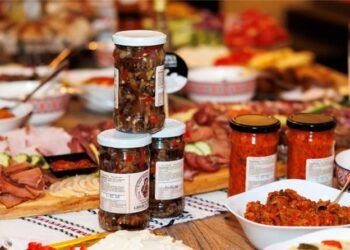 Cultura și gastronomia românească vor fi promovate printr-un turneu global