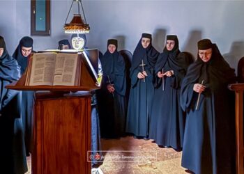 Trei surori au ales calea călugăriei la Mănăstirea Diaconești