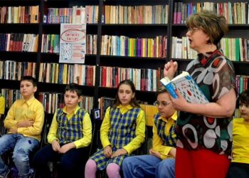 Club de lectură plin de emoție la Biblioteca Județeană Botoșani