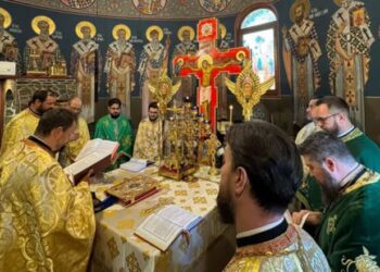 Floriile, sărbătorite cu procesiuni și slujbe solemne în Mitropolia Moldovei și Bucovinei