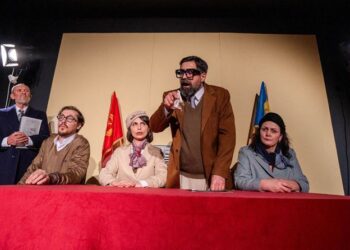 „Tipografic majuscul”. Spectacol la Teatrul Mihai Eminescu Botoșani