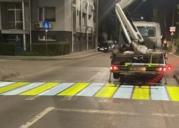 Treceri de pietoni „iluminate” cu laser au fost testate la Botoșani