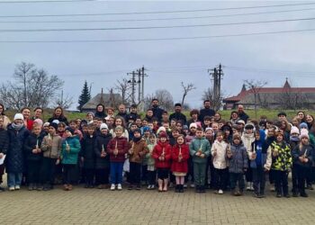 Glasuri de copii în rugăciune. Activitate cu caracter duhovnicesc-educativ desfășurată la Suceava