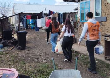 Campania „Ne pasă! Vă suntem alături!” a tinerilor suceveni a continuat în forță de Sărbătorile Sfintelor Paști