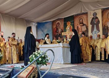 Pelerinaj cu moaștele Sfântului Cuvios Cleopa, la Botoșani, de hramul Bisericii „Sfântul Gheorghe”
