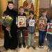 Copiii parohiei românești din Luxemburg au descoperit arta picturii de icoane pe sticlă