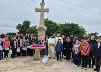 Pomenirea eroilor la Biserica „Sfânta Cuvioasă Parascheva” din Brăești