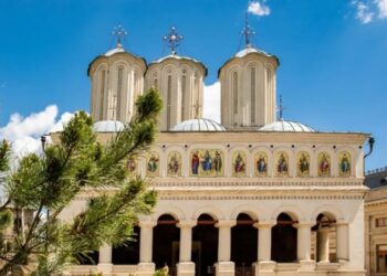 Programul hramului istoric al Catedralei Patriarhale „Sfinții Împărați Constantin și Elena”