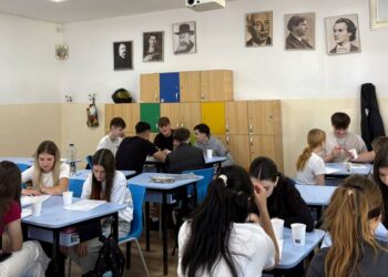 „Sfert de oră de lectură”. Poezia lui Petre Stoica, redescoperită de elevii botoșăneni la Memorialul Ipotești