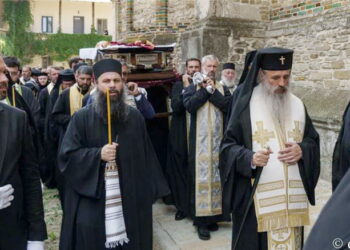 Preasfințitul Părinte Emilian Crișanul a fost înmormântat la Mănăstirea Neamț
