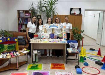 Învățarea care unește comunitatea: Târg de educație a adulților organizat la Botoșani prin Erasmus+