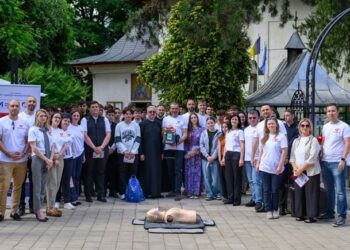 Primul defibrilator public din municipiul Botoșani, instalat pe Pietonalul Unirii