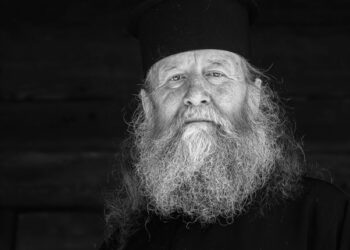 Doliu în cinul monahal: A trecut la cele veșnice Arhimandritul Sofronie Perța, fostul stareț al Mănăstirii Dragomirești