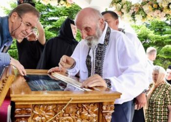 Tatăl Sfintei Elisabeta s-a închinat la moaștele fiicei sale