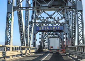 De astăzi se circulă fără restricții pe Podul Prieteniei Giurgiu-Ruse