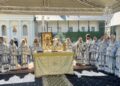 Starețul Mănăstirii Gorovei, arhimandritul Teofil Timișag, a slujit la Praznicul Icoanei Maicii Domnului „Îndrumătoarea”, sărbătorit la Mănăstirea Neamț