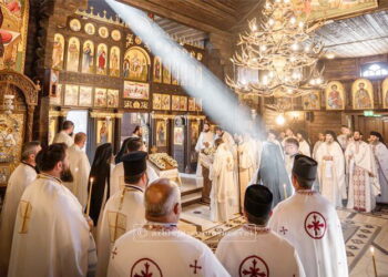 Revărsare de lumină și har în Parohia Laura – Vicovu de Sus. Biserica „Sfântul Gheorghe” a primit veșmântul resfințirii