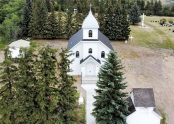 Moment istoric: Va fi sfințită biserica reconstruită la Boian, în cea mai veche comunitate românească din Canada