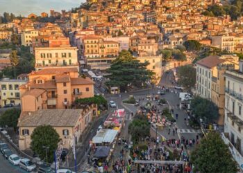 O parohie românească în apropriere de Roma a achiziționat propria biserică