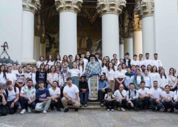 Aproximativ 110 tineri au plecat din Iași în Pelerinajul Sfinților Nemțeni, ajuns la cea de-a XII-a ediție