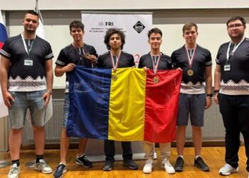 Elevii români au obținut trei medalii de aur și una de argint la Olimpiada de Informatică a Europei Centrale
