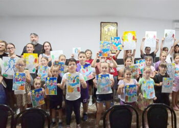 „Lumina Taborului”. Atelier de pictură pentru copiii Parohiei „Duminica Mare” din Botoșani