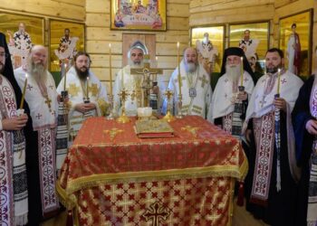 Mitropolitul Atanasie de Latakia a sfințit biserica unui metoc al Mănăstirii Putna