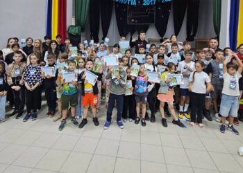 Copiii din Dersca s-au întâlnit cu pompierii botoșăneni