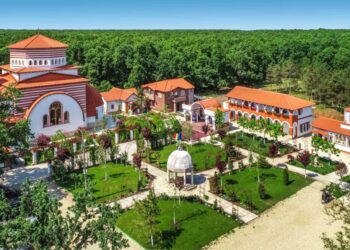 Programul aducerii mâinii drepte a Sf. Vasile cel Mare în România: Racla va ajunge și la Mănăstirea Pantocrator