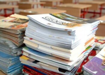 Elevii de clasa a IX-a încep anul școlar 2026-2027 cu manuale noi / Cărțile sunt gratuite și diferă în funcție de profil și specializare