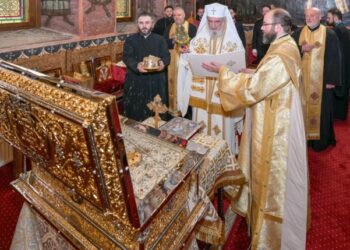 Patriarhul Daniel a sfințit racla cu moaștele Sfintei Maria Brâncoveanu și ale fiilor ei, Ștefan și Matei
