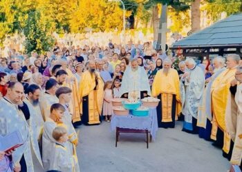 Hram cu sute de credincioși la Biserica „Nașterea Maicii Domnului”  Pacea